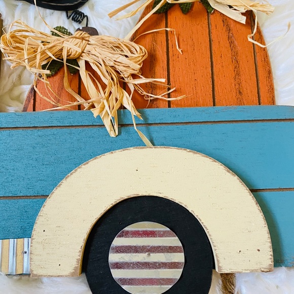 Farmhouse Truck Welcome Sign with Pumpkins - Picture 5 of 6